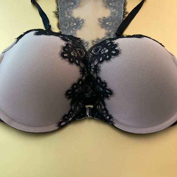 VS Racerback Bra - Picture 2 of 6